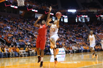 Lady Vols Handle Rutgers, 66-47