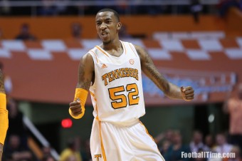 Vols Chomp Gators, 64-58.