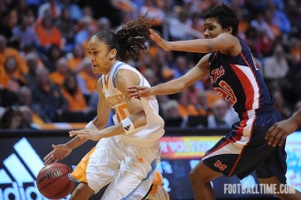 Lady Vols Run Past Rebels, 97-68.