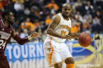 Vols muzzle Bulldogs, 69-53.