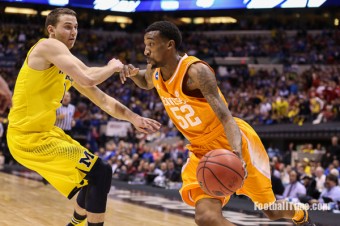 VolFeed: Tennessee Tipped Against Michigan And Vol Nation Reacts
