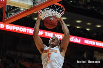 Tennessee Vols get a chance to battle-test themselves against Iowa